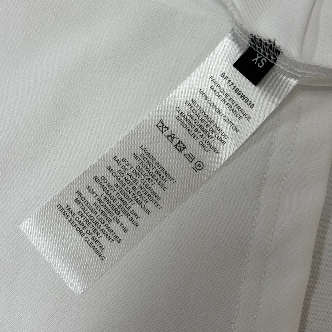 C BALMAIN 26 New Arrival brand logo printed short-sleeved T-shirt for couples ~ The fabric is breathable and comfortable on the upper body, not stiff, slim cut, and made of high-end custom-made pure cotton fabric! The upper body is comfortable and stylish, and it can be worn alone as an inner layer. It is a must-have for fashionistas! ! ! Color: Black White Sizes: XS S M L (Loose fit! Please state your height and weight when placing an order)